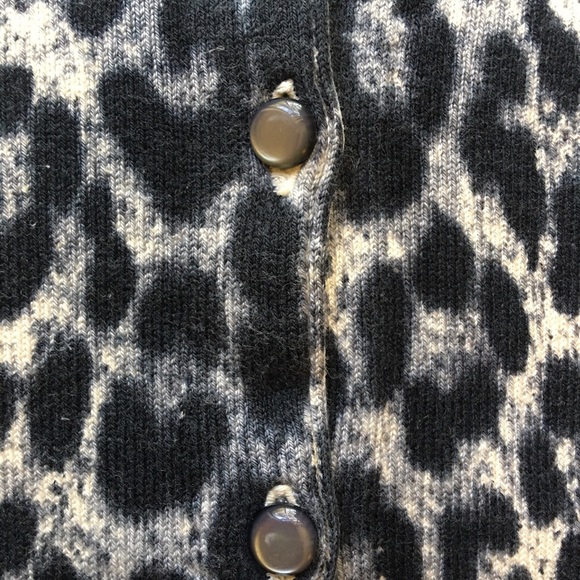 Ann Taylor Petites Leopard Print Sweater SP - Picture 3 of 5